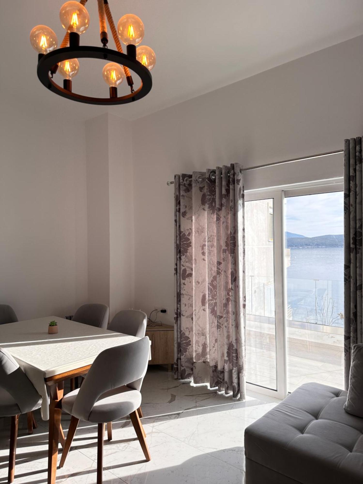 The Hill Sea View Apartment Sarandë Esterno foto